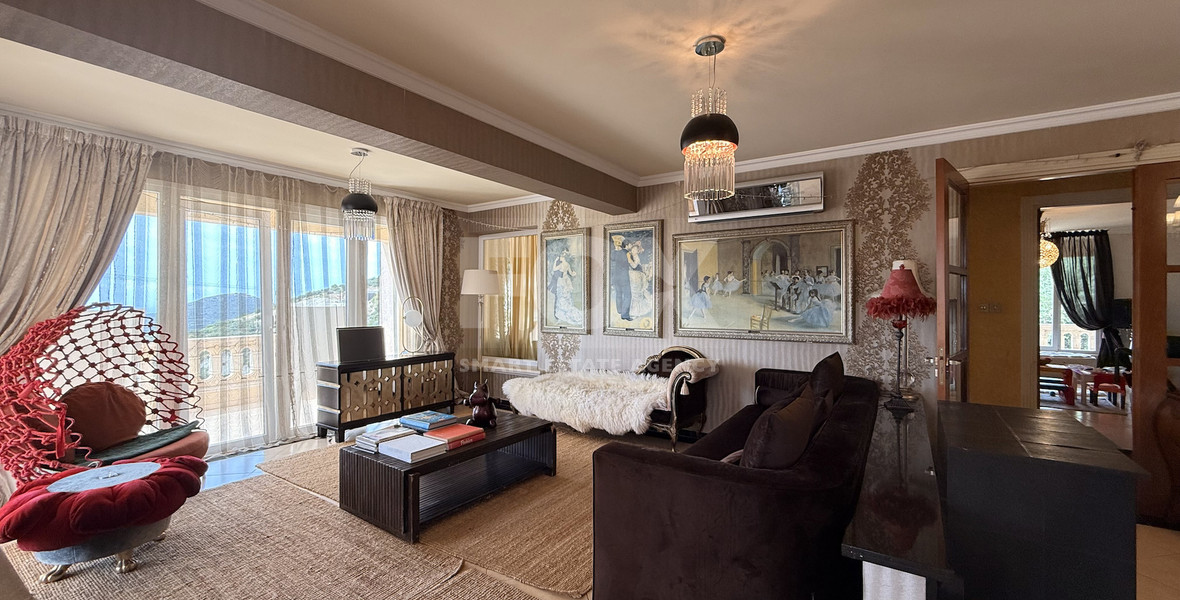 SALE: OUTSTANDING 5 BEDROOM ALL EN SUITE VILLA WITH PANORAMIC VIEWS OF THE DAM IN A PEACEFUL AND TRANQUIL SETTING- SEPARATE MAIDS AREA.