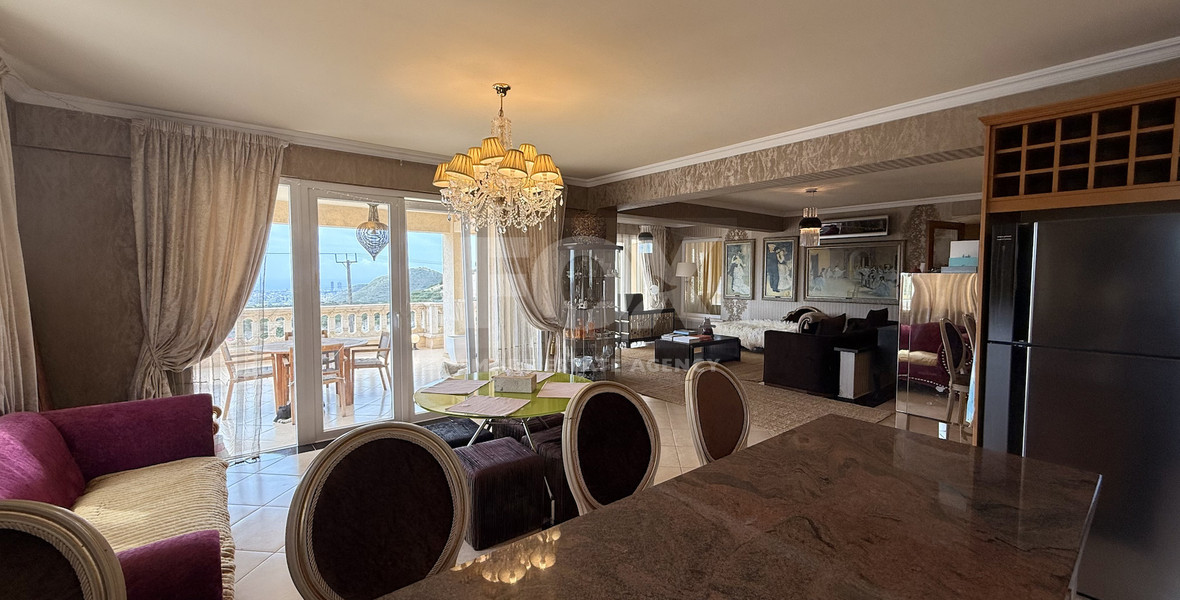 SALE: OUTSTANDING 5 BEDROOM ALL EN SUITE VILLA WITH PANORAMIC VIEWS OF THE DAM IN A PEACEFUL AND TRANQUIL SETTING- SEPARATE MAIDS AREA.