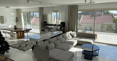 Rent: New furnished 4 bedroom villa with extra attic- sea views