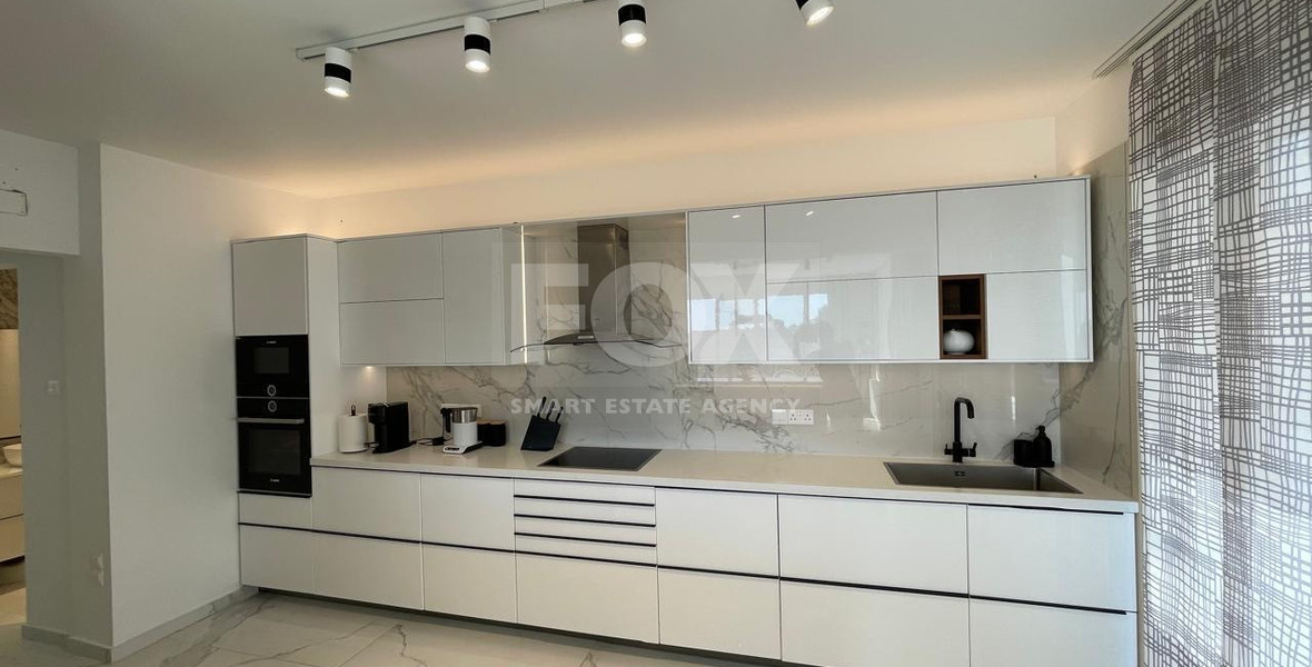 Rent: New furnished 4 bedroom villa with extra attic- sea views