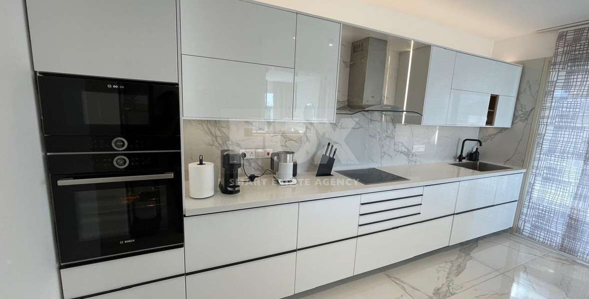Rent: New furnished 4 bedroom villa with extra attic- sea views
