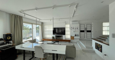 Rent: New furnished 4 bedroom villa with extra attic- sea views