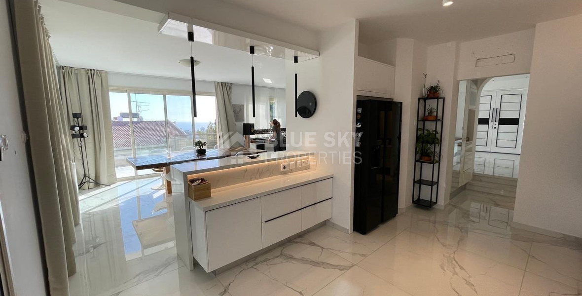 Rent: New furnished 4 bedroom villa with extra attic- sea views