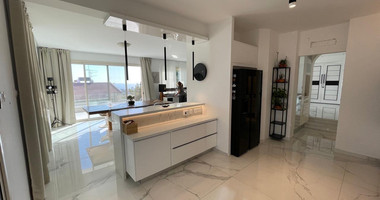 Rent: New furnished 4 bedroom villa with extra attic- sea views
