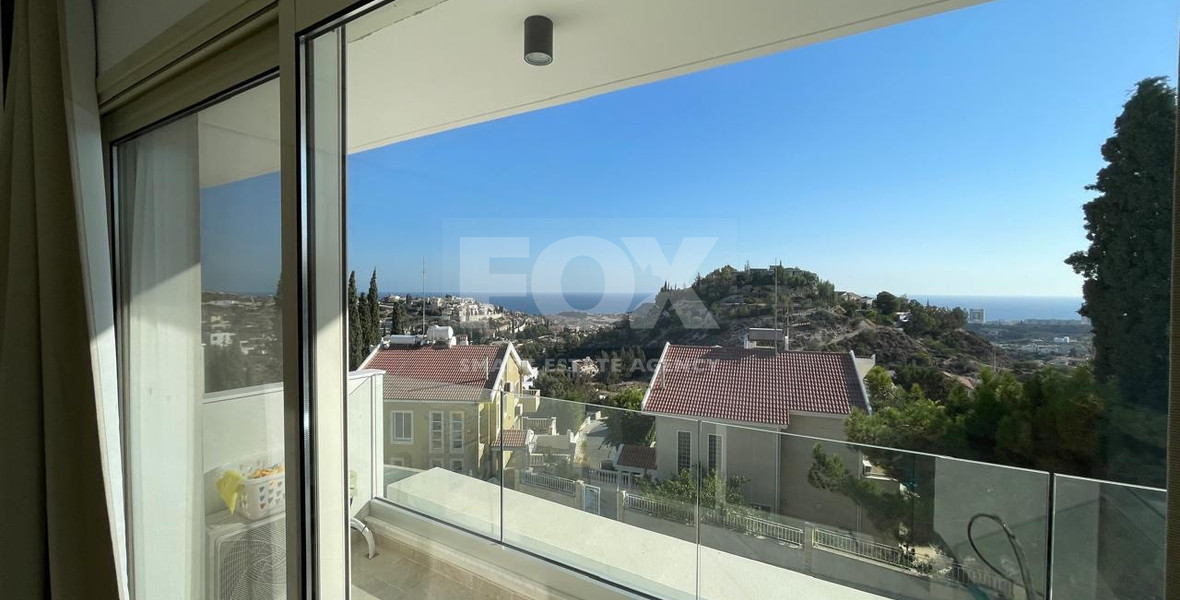 Rent: New furnished 4 bedroom villa with extra attic- sea views