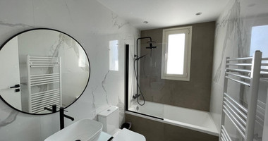 Rent: New furnished 4 bedroom villa with extra attic- sea views