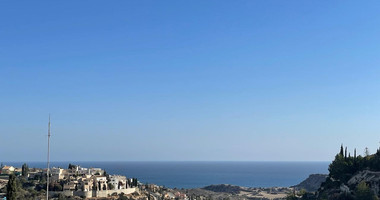 Rent: New furnished 4 bedroom villa with extra attic- sea views