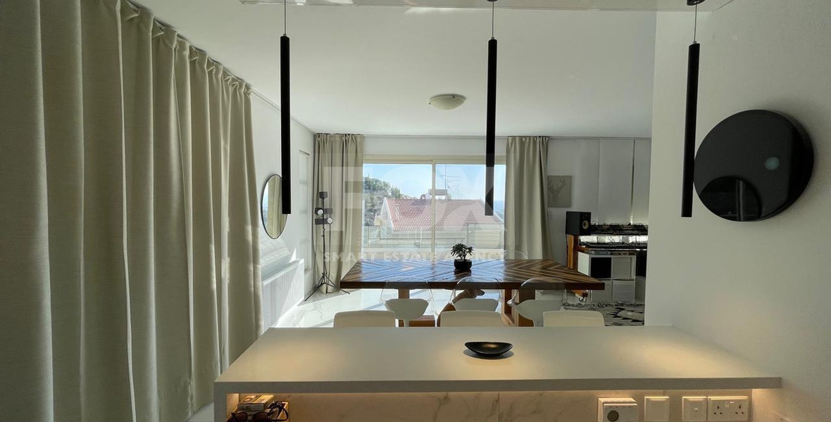 Rent: New furnished 4 bedroom villa with extra attic- sea views