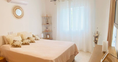 Fully Furnished Two Bedroom Apartment with two bathrooms and communal swimming pool in Tranquil Tala