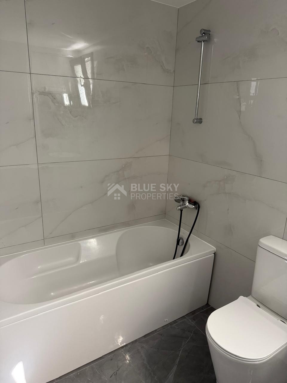 Modern 2-Bedroom Apartment For Rent Near Limassol Marina – Available from June 1st