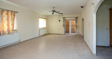 Four Bedroom Detached House for Sale in Kathikas, Paphos with Large Plot & Garden