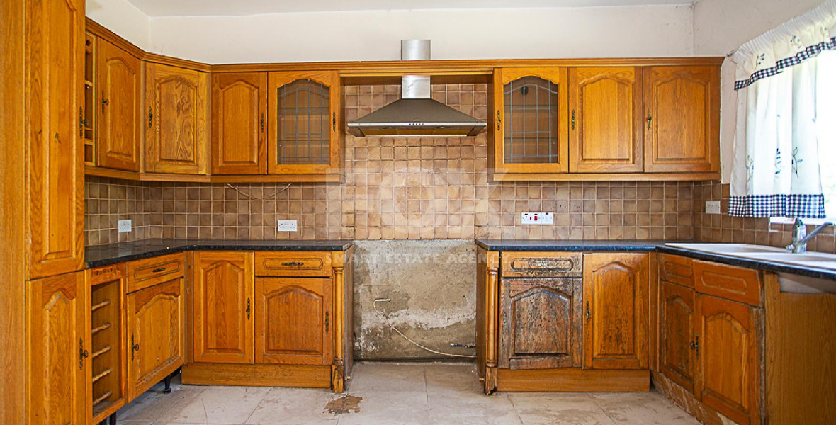 Four Bedroom Detached House for Sale in Kathikas, Paphos with Large Plot & Garden