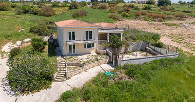 Four Bedroom Detached House for Sale in Kathikas, Paphos with Large Plot & Garden