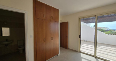For sale, one-Bedroom Apartment with Sea Views and Pool Access in Pegeia, Paphos