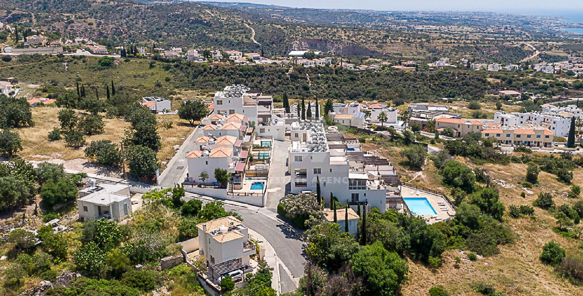 For sale, one-Bedroom Apartment with Sea Views and Pool Access in Pegeia, Paphos