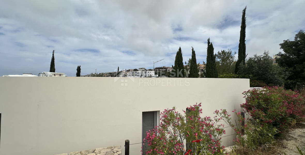 Three bedroom Detached Bungalow in Chloraka , Paphos