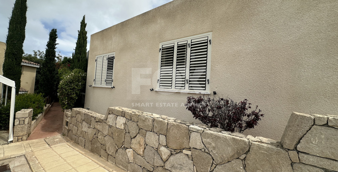 Three bedroom Detached Bungalow in Chloraka , Paphos