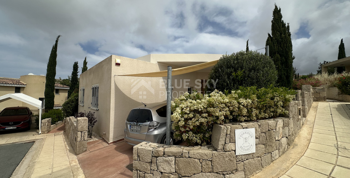Three bedroom Detached Bungalow in Chloraka , Paphos