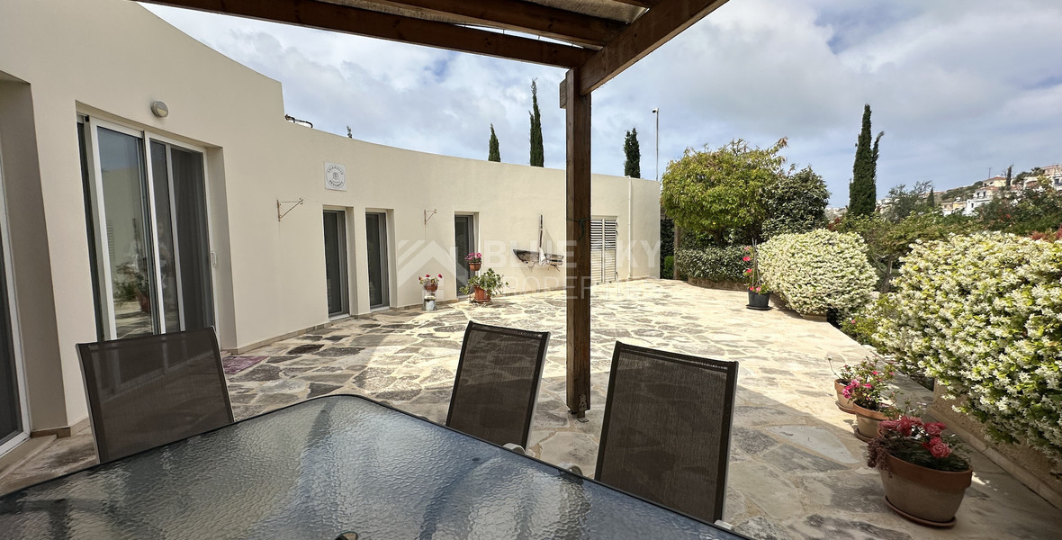 Three bedroom Detached Bungalow in Chloraka , Paphos