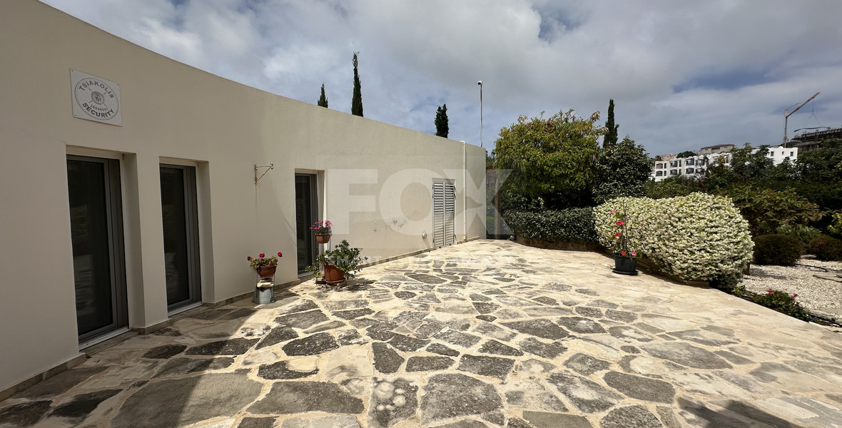 Three bedroom Detached Bungalow in Chloraka , Paphos