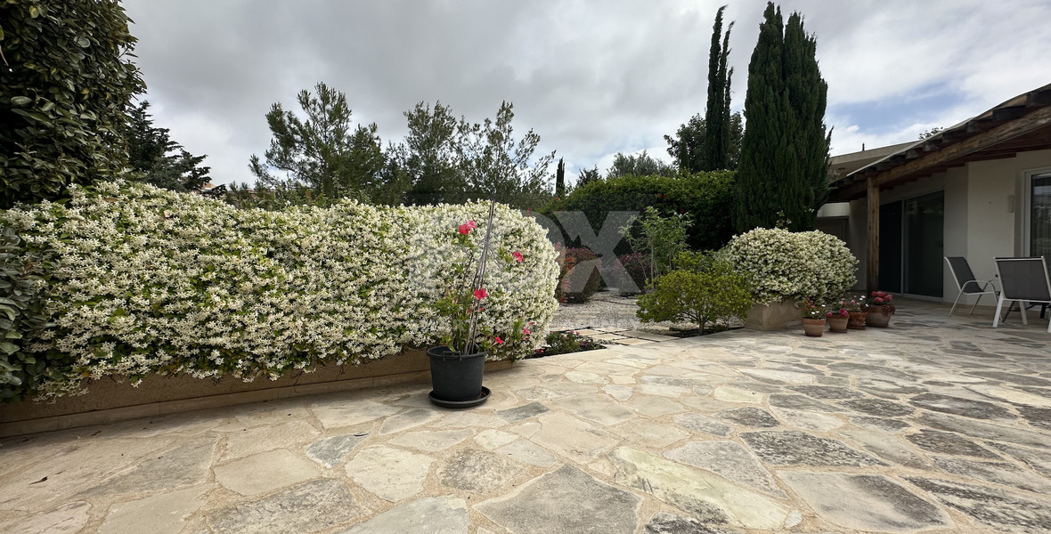 Three bedroom Detached Bungalow in Chloraka , Paphos