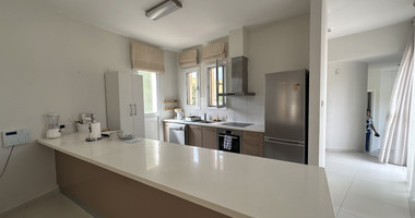 Three bedroom Detached Bungalow in Chloraka , Paphos