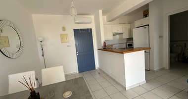 Sea Views & Pool Views: Prime One Bed Apartment in Tombs of the Kings, Paphos