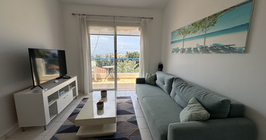 Sea Views & Pool Views: Prime One Bed Apartment in Tombs of the Kings, Paphos