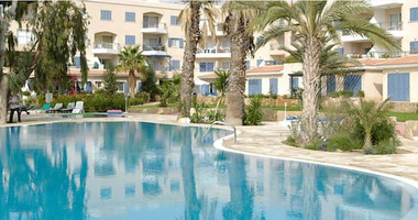 One Bed Apartment with Sea Views in Tombs of the kings, Paphos