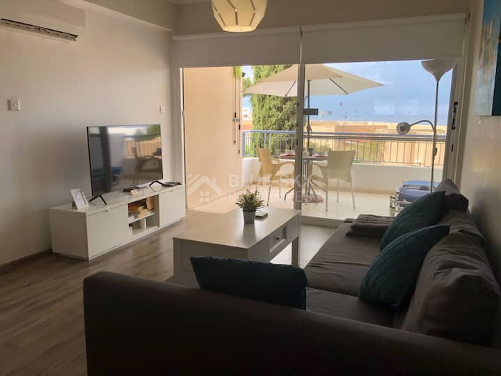 One Bed Apartment with Sea Views in Tombs of the kings, Paphos