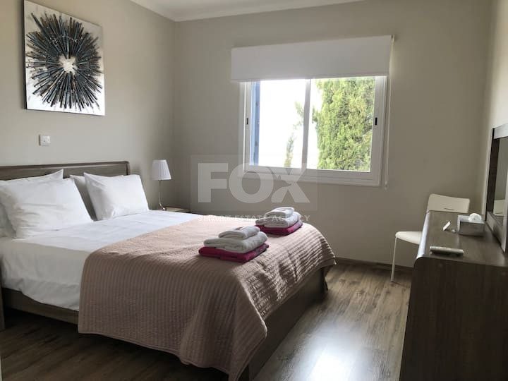 One Bed Apartment with Sea Views in Tombs of the kings, Paphos