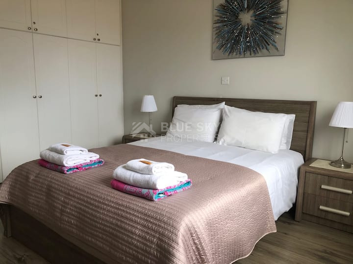 One Bed Apartment with Sea Views in Tombs of the kings, Paphos