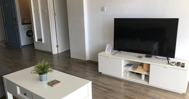 One Bed Apartment with Sea Views in Tombs of the kings, Paphos