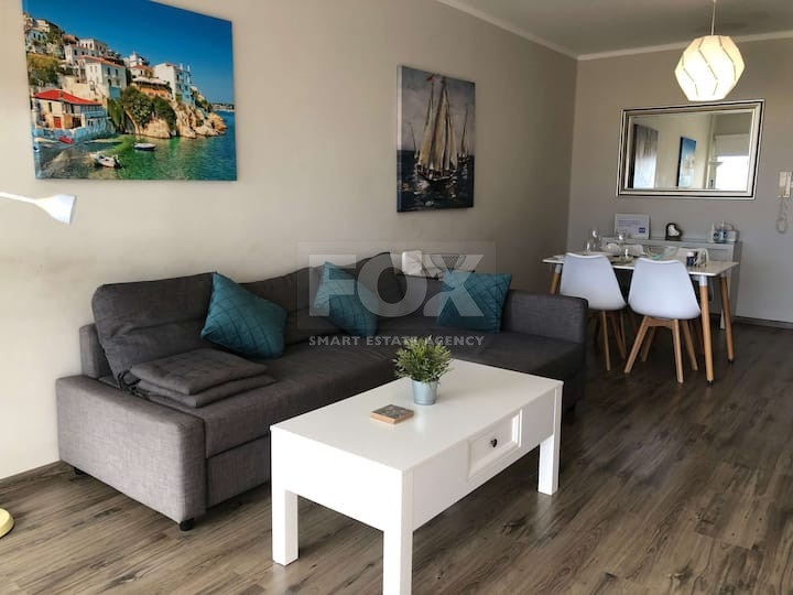 One Bed Apartment with Sea Views in Tombs of the kings, Paphos