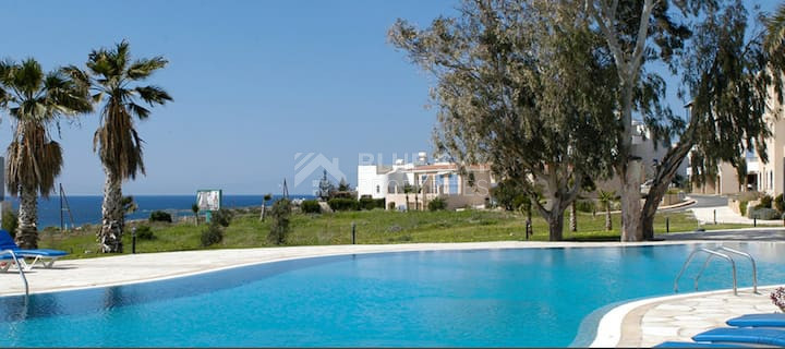 One Bed Apartment with Sea Views in Tombs of the kings, Paphos