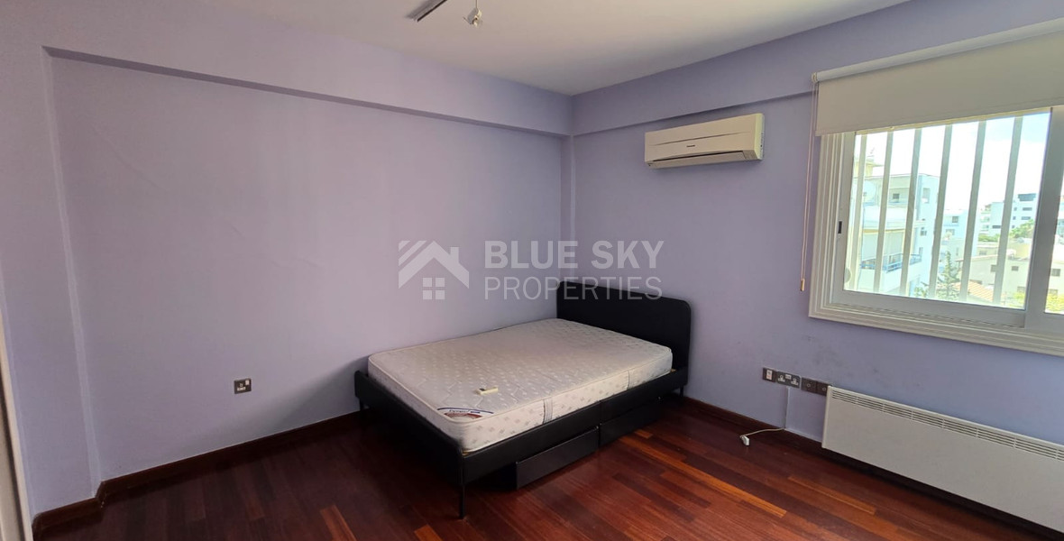 Spacious Three Bedroom Apartment In Neapoli For Rent