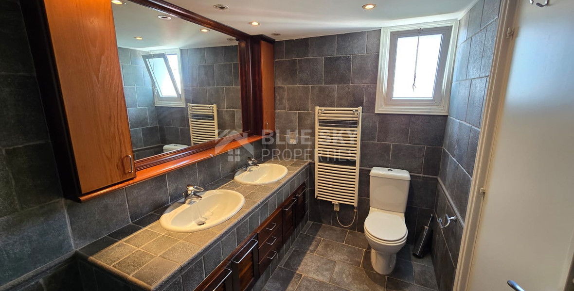 Spacious Three Bedroom Apartment In Neapoli For Rent