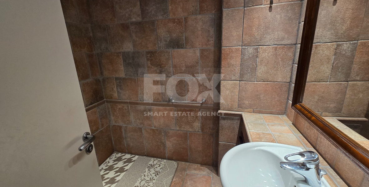 Spacious Three Bedroom Apartment In Neapoli For Rent