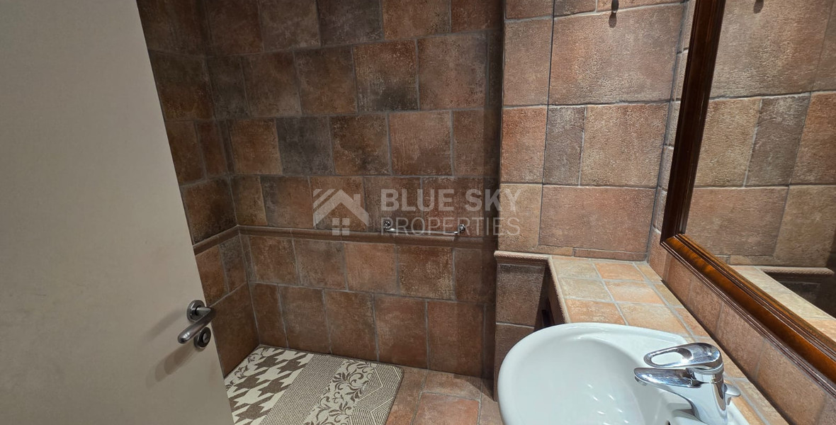 Spacious Three Bedroom Apartment In Neapoli For Rent