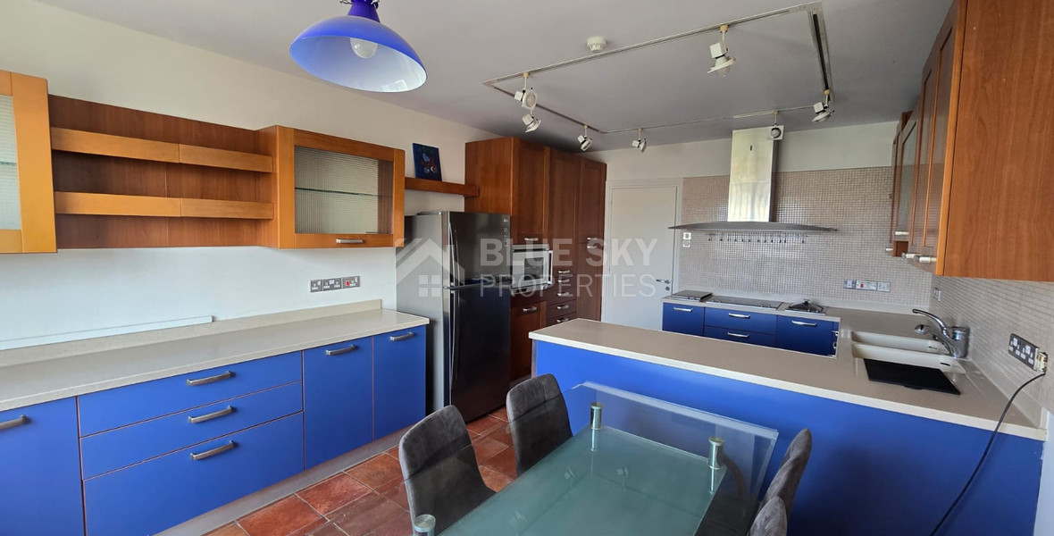 Spacious Three Bedroom Apartment In Neapoli For Rent