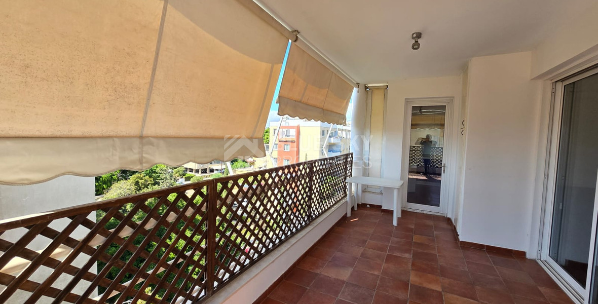 Spacious Three Bedroom Apartment In Neapoli For Rent