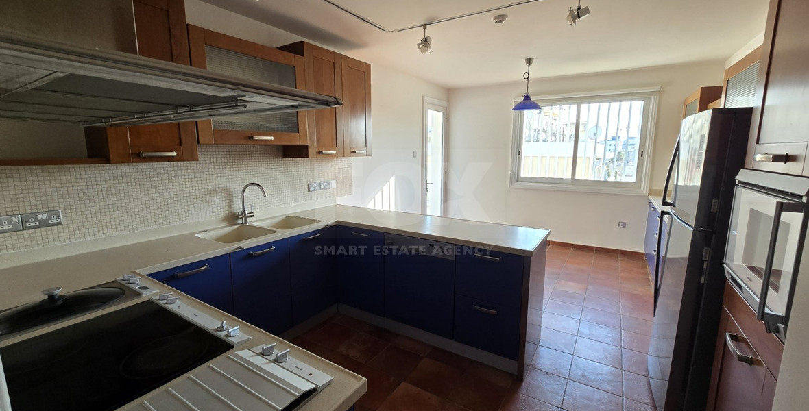 Spacious Three Bedroom Apartment Plus Office In Neapoli For Rent