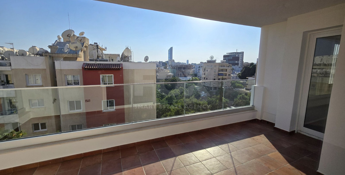 Spacious Three Bedroom Apartment Plus Office In Neapoli For Rent