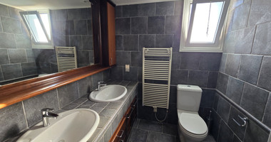 Spacious Three Bedroom Apartment Plus Office In Neapoli For Rent