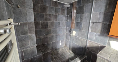 Spacious Three Bedroom Apartment Plus Office In Neapoli For Rent