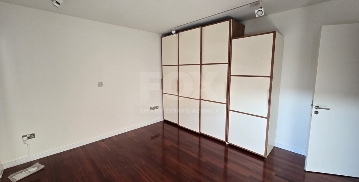 Spacious Three Bedroom Apartment Plus Office In Neapoli For Rent