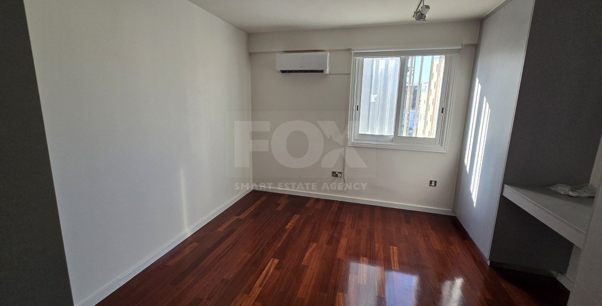 Spacious Three Bedroom Apartment Plus Office In Neapoli For Rent