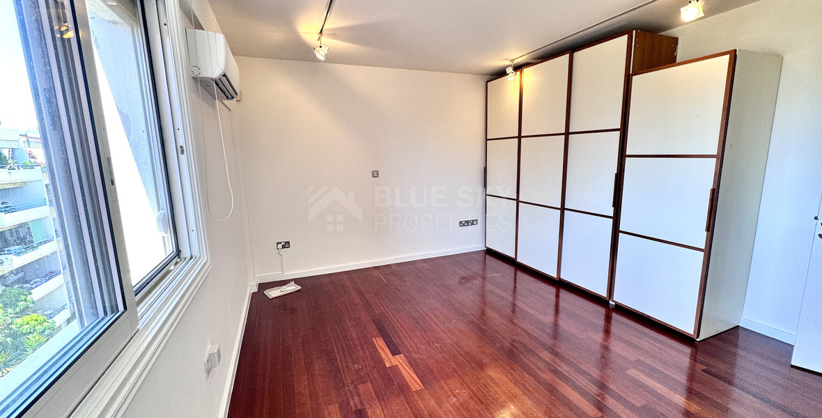 Spacious Three Bedroom Apartment Plus Office In Neapoli For Rent