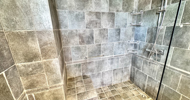 Spacious Three Bedroom Apartment Plus Office In Neapoli For Rent
