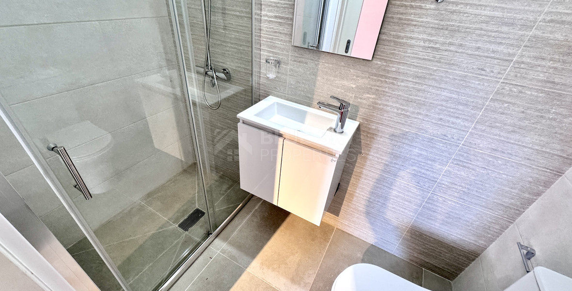 Spacious Three Bedroom Apartment Plus Office In Neapoli For Rent